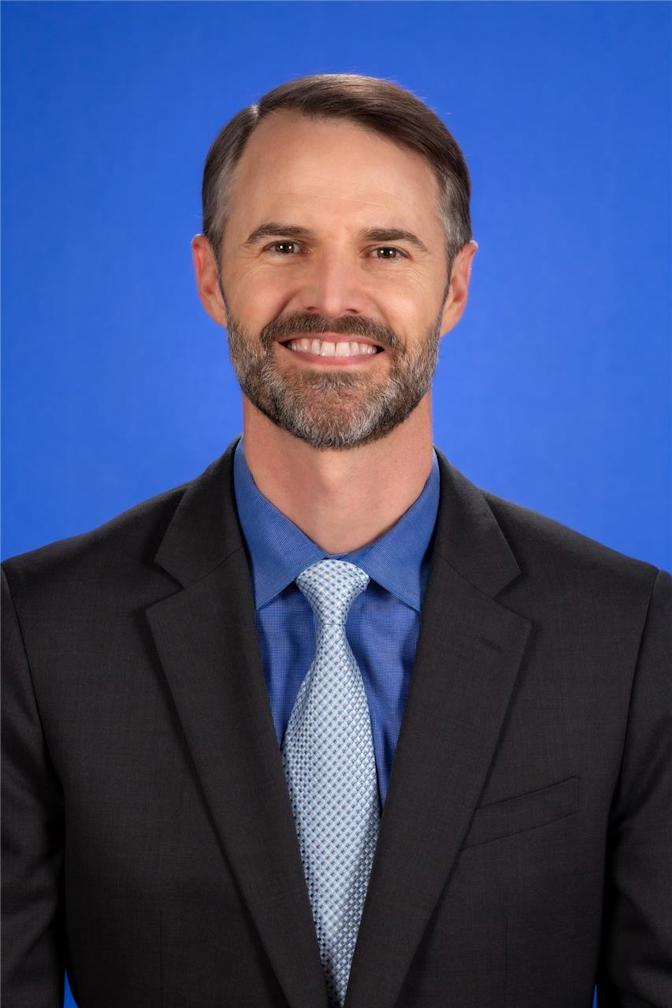 2021 Parker J. Palmer Courage to Teach Awardee David Barnes, MD is the program director for emergency medicine at the University of California (UC) Davis Medical Center, UC Davis School of Medicine, UC Davis Health in Sacramento, California.