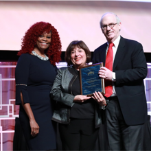 ACGME Board Chair Dr. Jeffrey P. Gold and ACGME Awards Liaison DeLonda Dowling presented Dr. Bernstein with the Gienapp Award at the 2019 ACGME Annual Educational Conference
